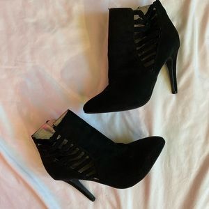 Used Nine West black heel booties